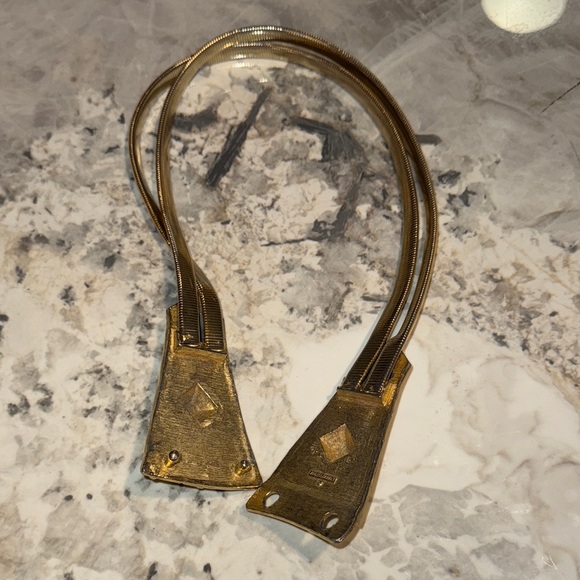 Vintage Women's Gold Belt with Geometric Accents - Picture 3 of 5